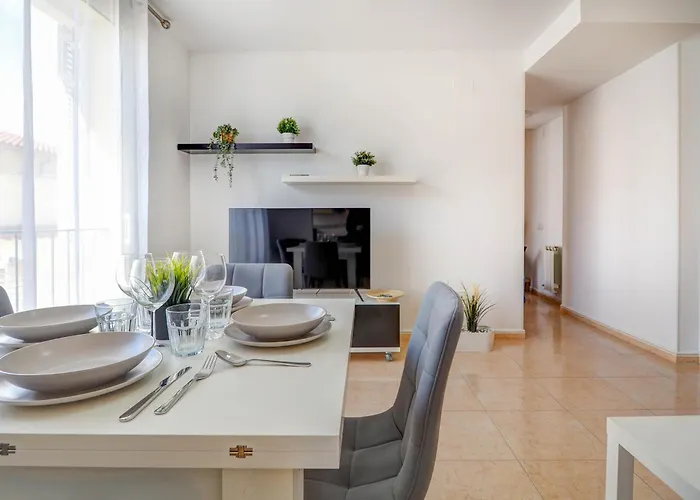 Apartment Ribes Duplex By Hello Homes